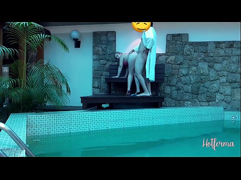 ❤️ باس خدمتکار را به استخر دعوت می کند، اما نتوانست در برابر گرمایش مقاومت کند پورنو در fa.porno24-7.ru ❤