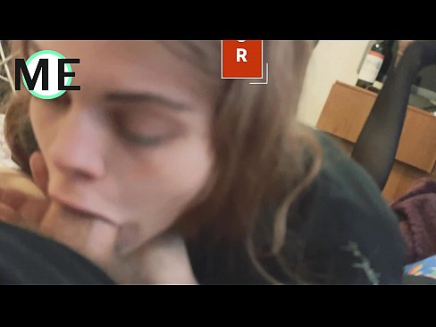 ❤️ دیک گلو، جوراب شلواری پاره و پاشنه پاره شده خوب است پورنو در fa.porno24-7.ru ❤